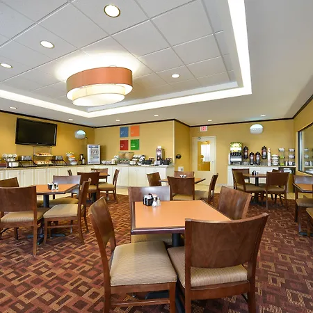 Comfort Inn & Suites Adj To Akwesasne Mohawk Casino-2